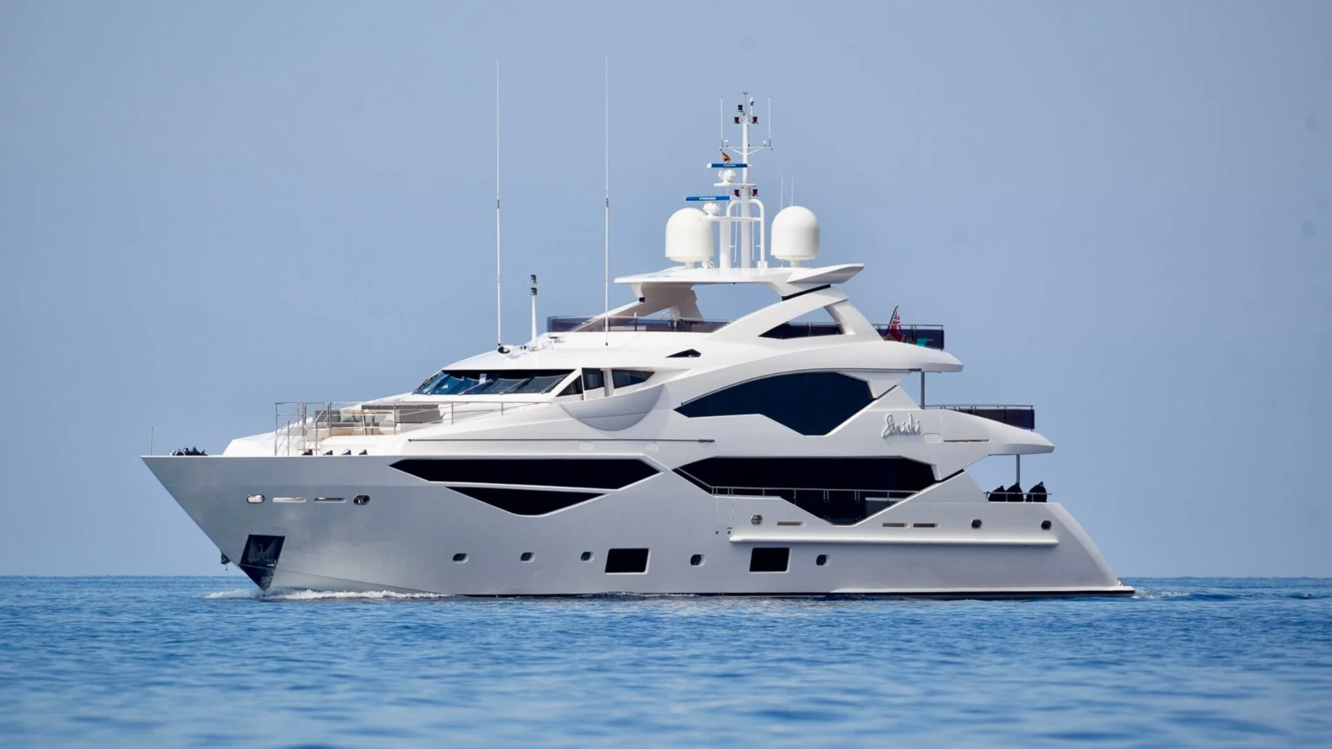 Sunseeker 131 · Cannes 4