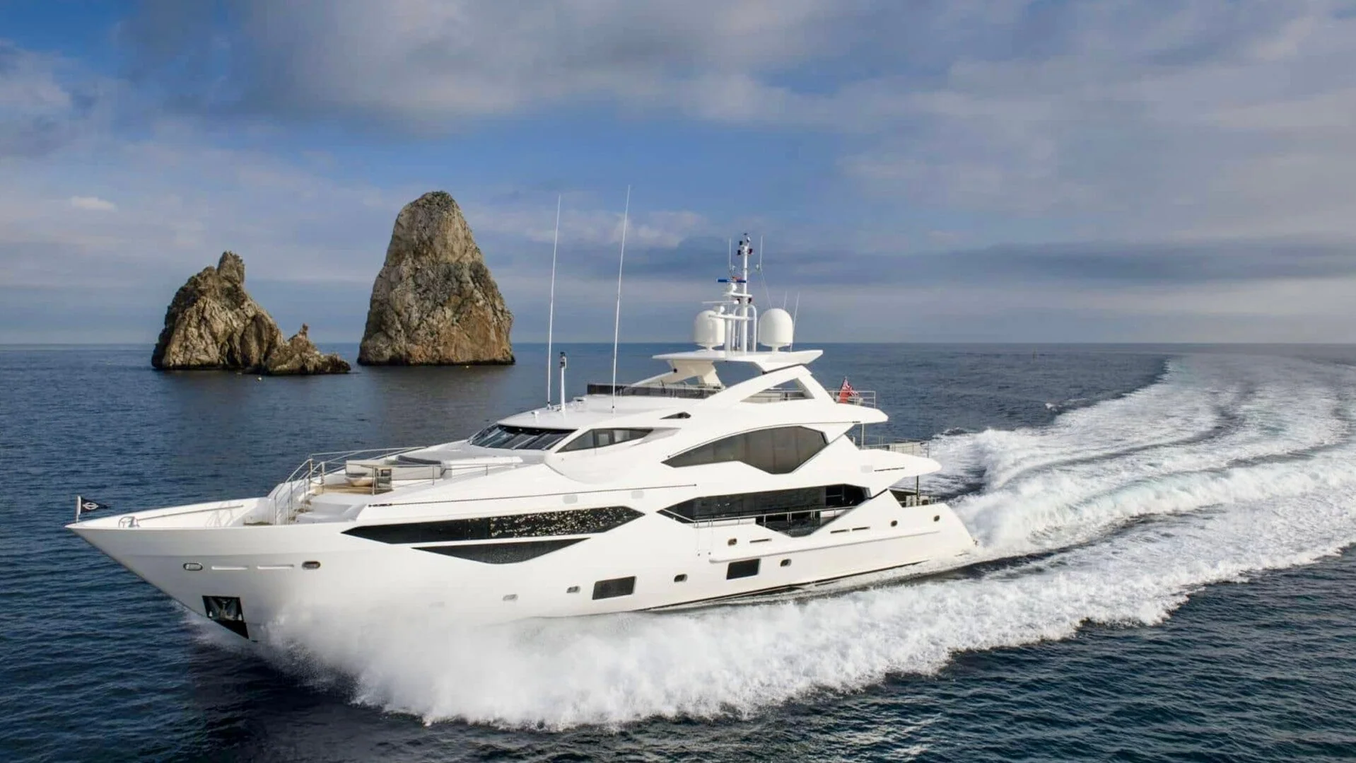 Sunseeker 131 · Cannes 5