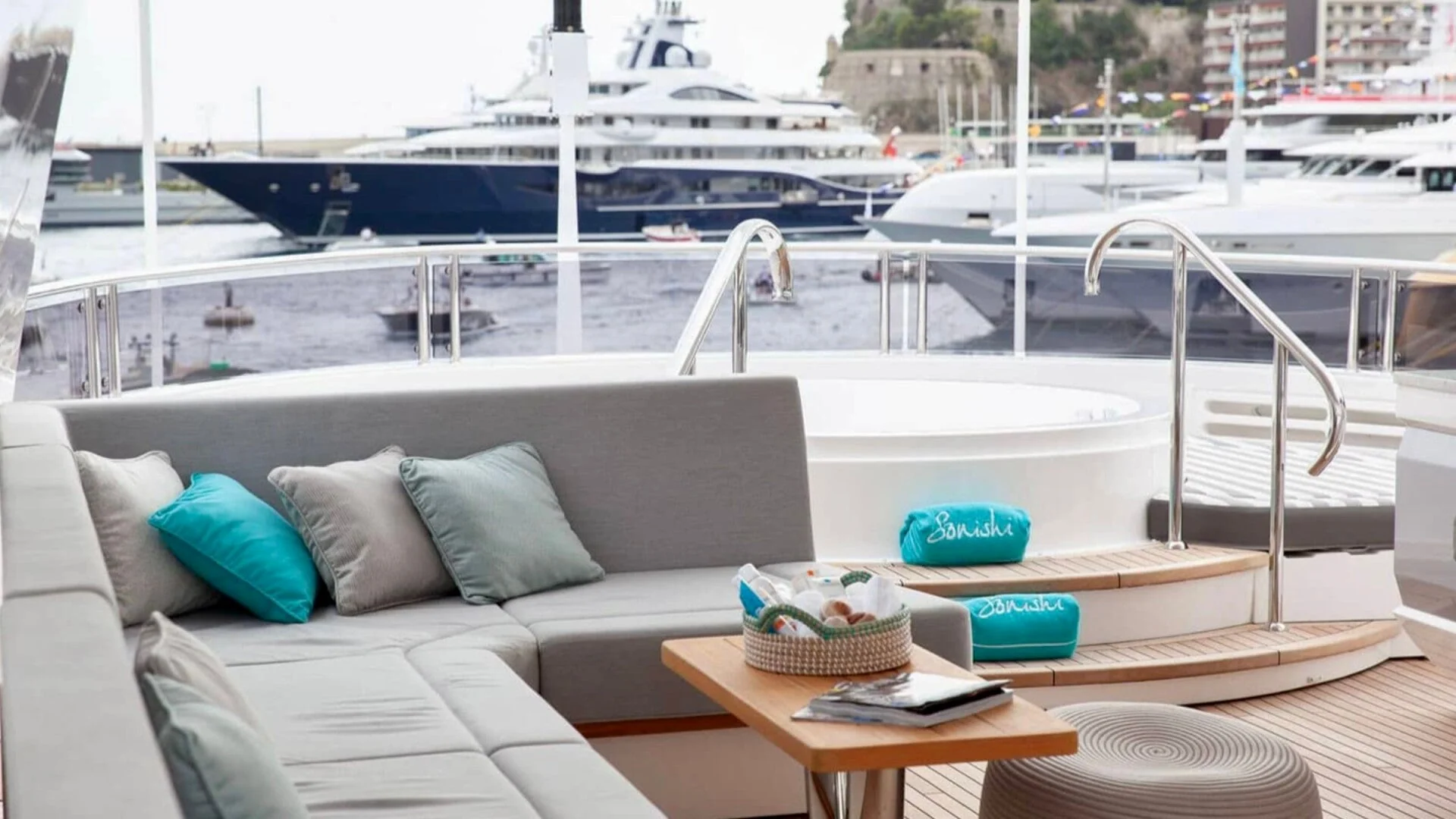 Sunseeker 131 · Cannes 6