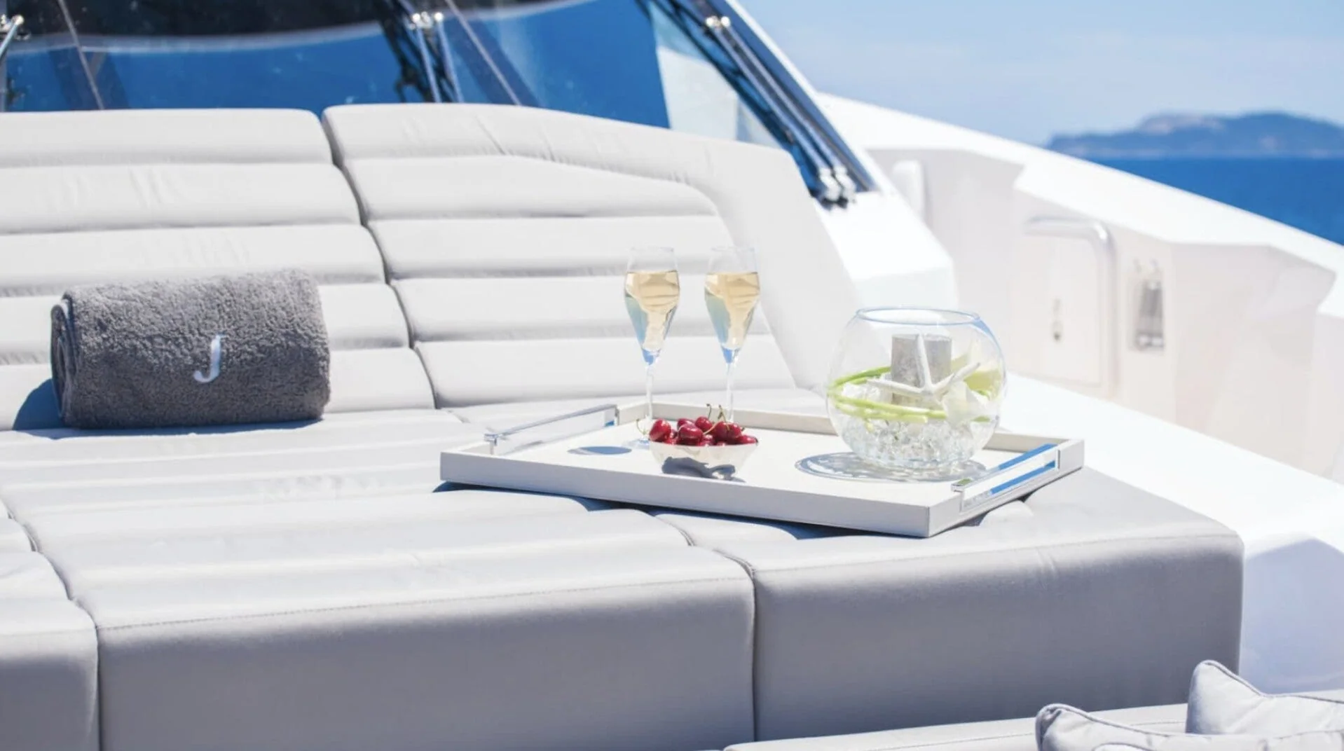 Sunseeker 131 · Antibes 8