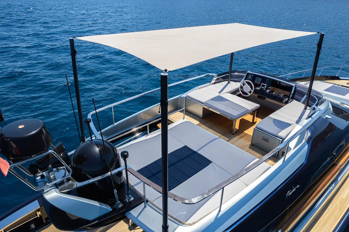 Riva Ribelle 66 10
