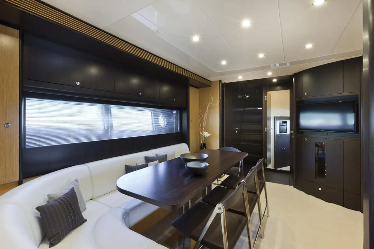 Riva Virtus 63 9