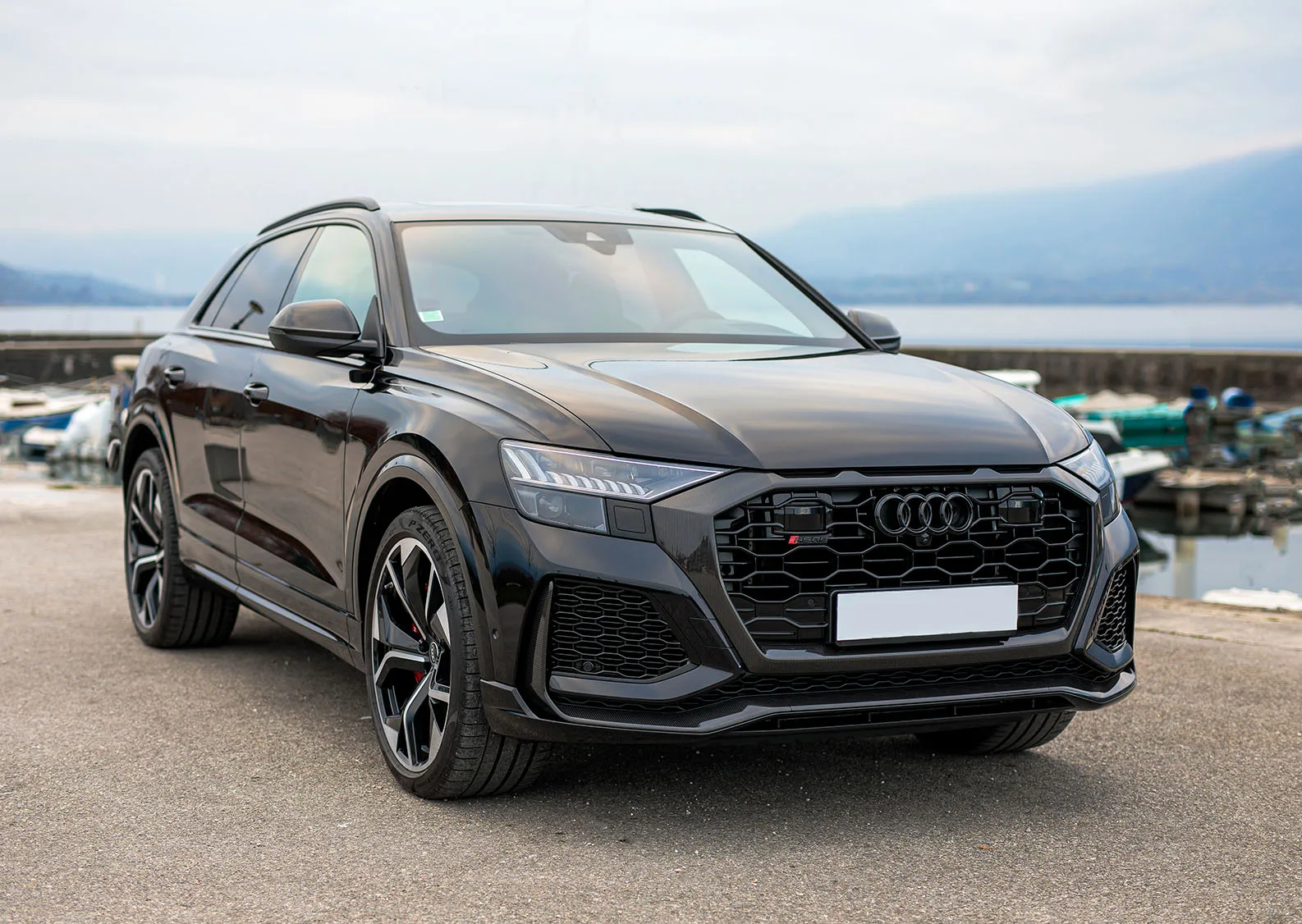 Audi RSQ8