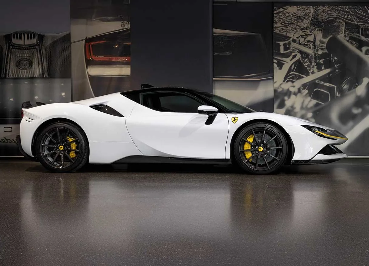 Ferrari SF90 Stradale