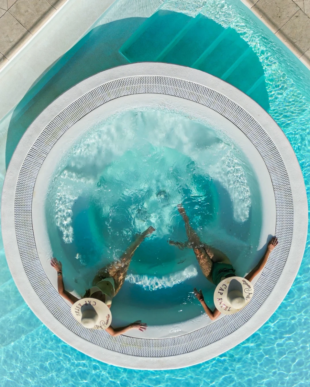 Cap Estel — 8