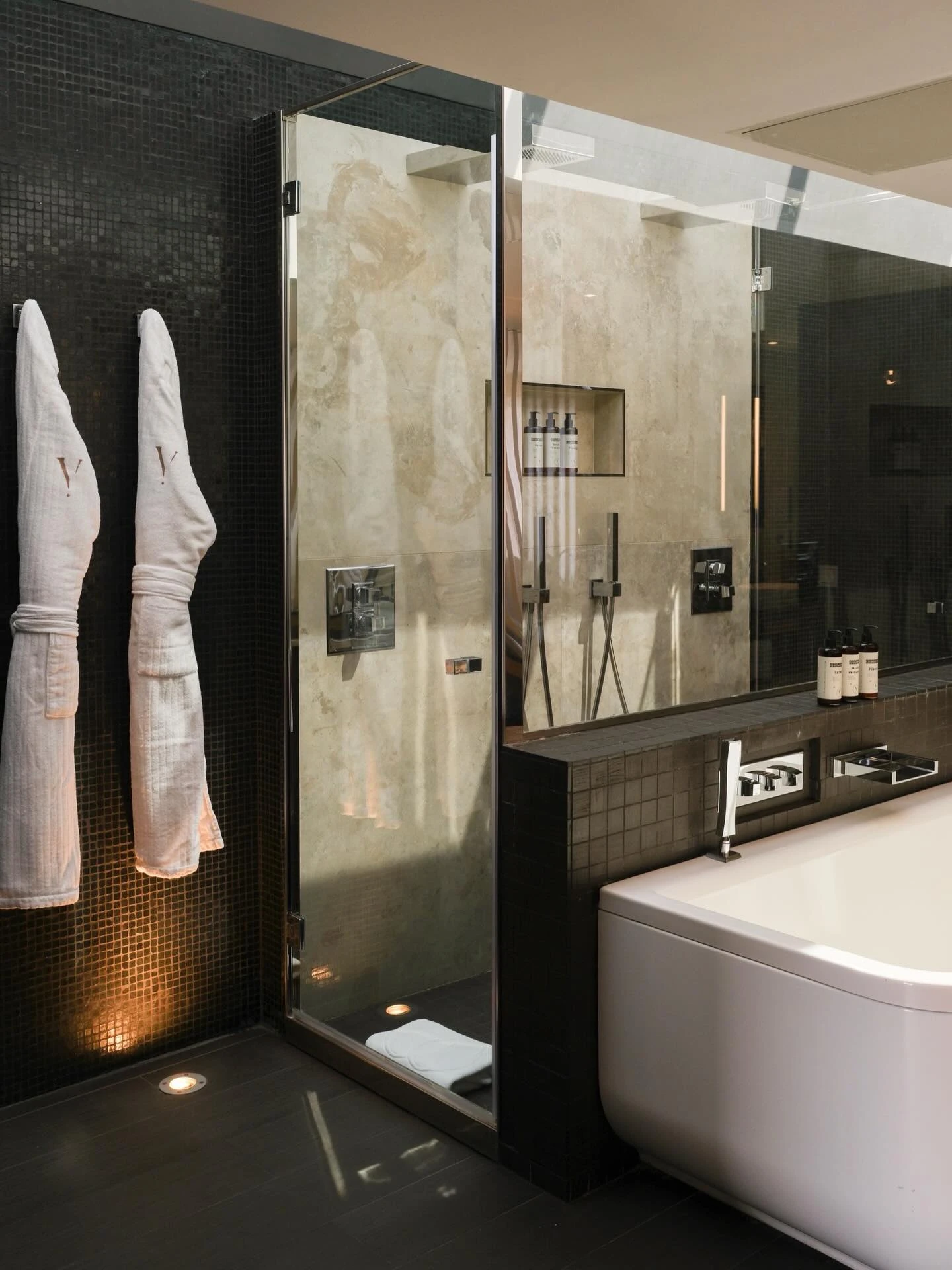 Five Seas by Inwood Hotels — 3