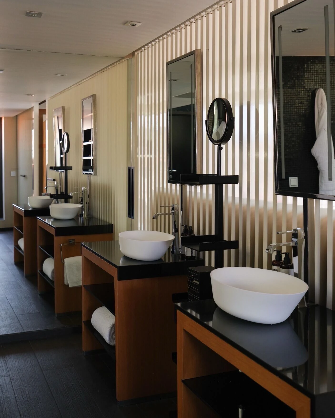Five Seas by Inwood Hotels — 8