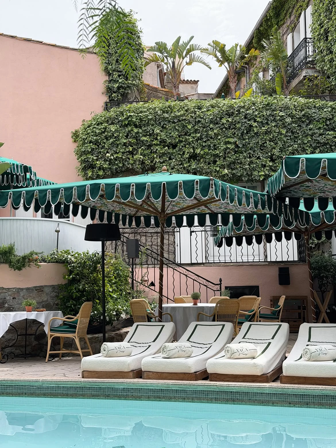 Le Patio — 7